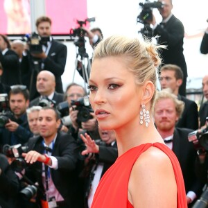 Kate Moss - Montée des marches du film "Loving" lors du 69ème Festival International du Film de Cannes. Le 16 mai 2016. © Borde-Jacovides-Moreau/Bestimage