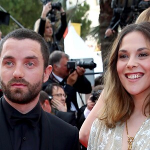 Alysson Paradis et son compagnon Guillaume Gouix - Montée des marches du film "Loving" lors du 69ème Festival International du Film de Cannes. Le 16 mai 2016. © Borde-Jacovides-Moreau/Bestimage