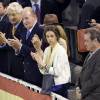 Le roi Juan Carlos Ier d'Espagne assistait le 15 mai 2016 à une corrida à Madrid avec sa fille l'infante Elena et sa petite-fille Victoria.