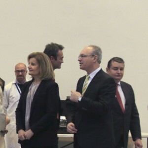 Le roi Felipe VI et la reine Letizia d'Espagne visitant le parc technologique aérospatial de Andalucía-Aerópolis à la Rinconada à Séville, le 10 mai 2016.