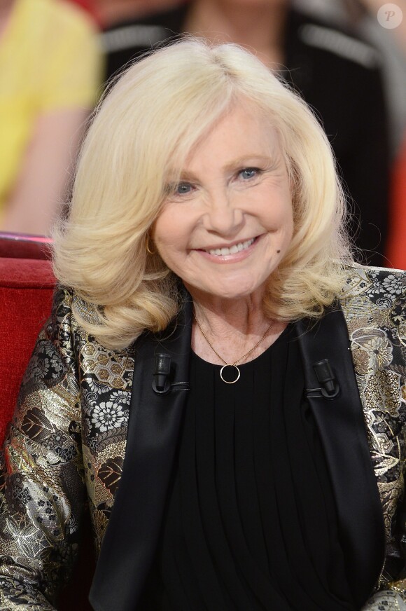 Michèle Torr lors de l'Enregistrement de l'émission "Vivement Dimanche" à Paris le 27 mai 2015 et qui sera diffusée le 21 juin 2015.