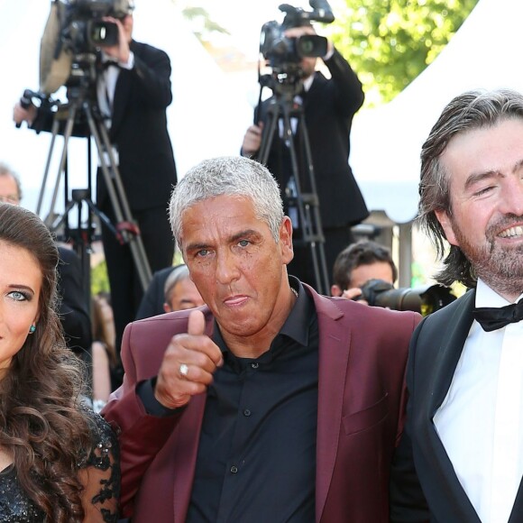 Samy Naceri et sa compagne Marie - Montée des marches du film "Baccalauréat" (Bacalaureat) lors du 69ème Festival International du Film de Cannes. Le 19 mai 2016. © Olivier Borde-Cyril Moreau/Bestimage