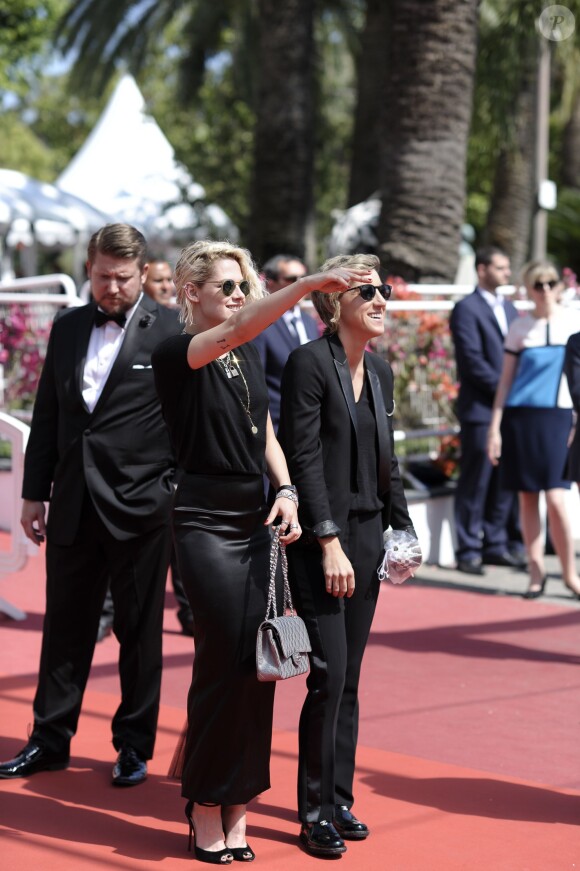 Kristen Stewart et sa compagne Alicia Cargile - Arrivées à la montée des marches du film "American Honey" lors du 69ème Festival International du Film de Cannes. Le 15 mai 2016.