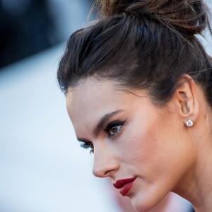 Alessandra Ambrosio - Arrivées à la montée des marches du film "The Last Face" lors du 69ème Festival International du Film de Cannes. Le 20 mai 2016.