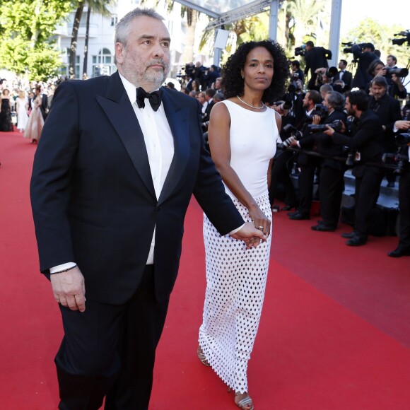 Luc Besson et sa femme Virginie Silla - Montée des marches du film "The Last Face" lors du 69ème Festival International du Film de Cannes. Le 20 mai 2016. © Olivier Borde-Cyril Moreau/Bestimage