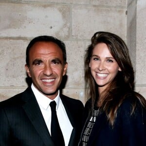 Nikos Aliagas, Ophélie Meunier - Inauguration de l'exposition photographique de Nikos Aliagas intitulée "Corps et âmes" à la Conciergerie à Paris le 23 Mars 2016. L'animateur de TF1 présente, dans ce monument historique et révolutionnaire, une facette moins connue de sa personnalité : il expose, en grand format et en noir et blanc, dix clichés très personnels ainsi qu'un diaporama de portraits de personnalités du 24 mars au 22 mai 2016. © Dominique Jacovides / Bestimage