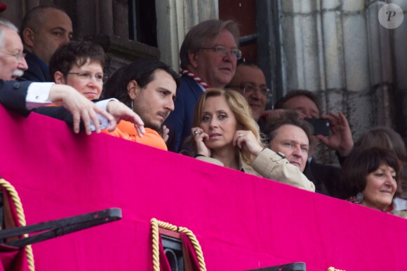Lara Fabian et son époux Gabriel Di Giorgio assistent à la ducasse de Mons, en Belgique, le 22 mai 2016