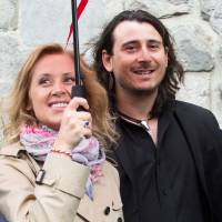 Lara Fabian et son mari Gabriel : Amusés par un inoubliable show folklo