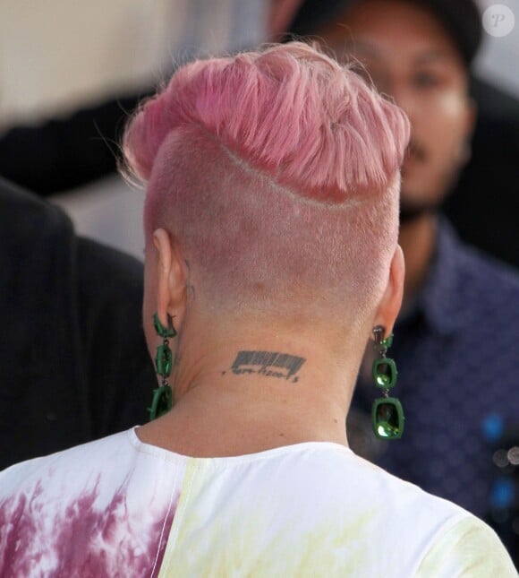 Alecia Beth Moore, Pink à la première de 'Alice Through The Looking Glass' au théâtre El Capitan à Hollywood, le 23 mai 2016 A