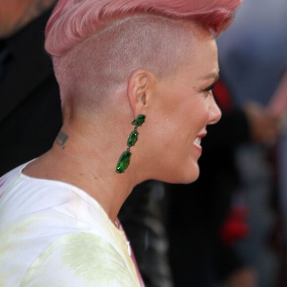 Alecia Beth Moore, Pink à la première de 'Alice Through The Looking Glass' au théâtre El Capitan à Hollywood, le 23 mai 2016 A