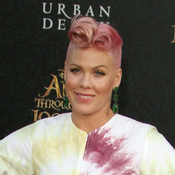 Alecia Beth Moore, Pink à la première de 'Alice Through The Looking Glass' au théâtre El Capitan à Hollywood, le 23 mai 2016 A