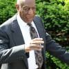 Bill Cosby, 78 ans, arrive à son audience préliminaire au tribunal de Norristown en Pennsylvanie le 24 mai 2016. Bill Cosby est entendu dans l'affaire Andrea Constand, Elle l'accuse de l'avoir droguée et d'avoir abusé d'elle ensuite. 78-year-old comedian Bill Cosby is seen at the At The Montgomery County Courthouse in Norristown, Pennsylvania for his Preliminary Hearing on May 24, 2016. Cosby is charged with aggravated indecent assault for allegedly drugging and sexually assaulting Andrea Constand in January 2004 at his Elkins Park, Pennsylvania mansion.24/05/2016 - Norristown