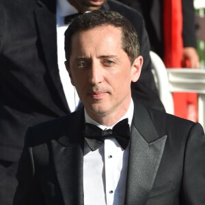 Gad Elmaleh à l'arrivée de la Montée des marches du film "Elle" lors du 69ème Festival International du Film de Cannes. Le 21 mai 2016.