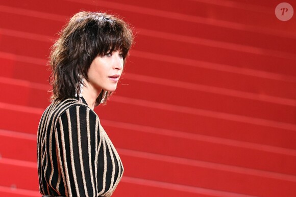 Sophie Marceau - Montée des marches du film "Nie Yinniang" (The Assassin) lors du 68e Festival International du Film de Cannes, le 21 mai 2015.