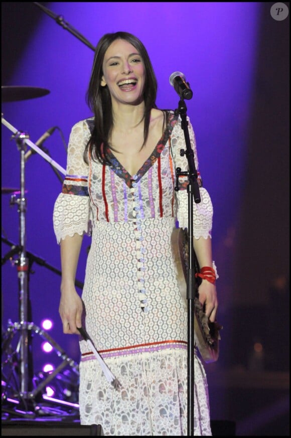 EMILY LOIZEAU - 25EMES VICTOIRES DE LA MUSIQUE 06/03/2010 - Paris