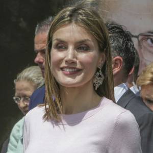 La reine Letizia d'Espagne lors de l'inauguration du 75ème salon du livre de Madrid le 27 mai 2016.