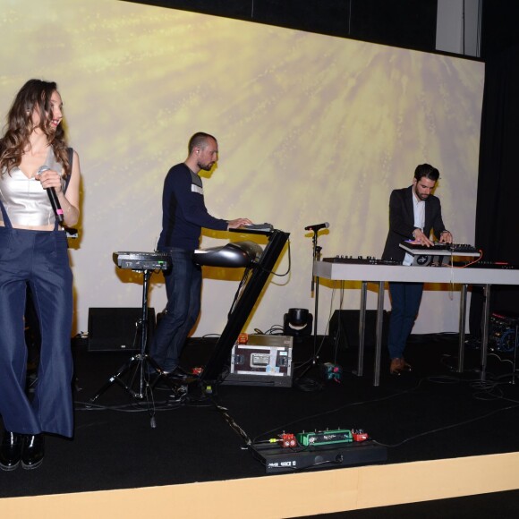 Semi-exclusif - Le groupe Synapson et la chanteuse - Inauguration de la boutique Audemars Piguet, 15 rue Royale, et présentation de la nouvelle collection Royal Oak Yellow Gold, à Paris, le 26 mai 2016. © Rachid Bellak/Bestimage