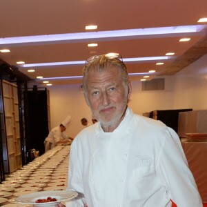 Semi-exclusif - Le chef Pierre Gagnaire - Inauguration de la boutique Audemars Piguet, 15 rue Royale, et présentation de la nouvelle collection Royal Oak Yellow Gold, à Paris, le 26 mai 2016. © Rachid Bellak/Bestimage