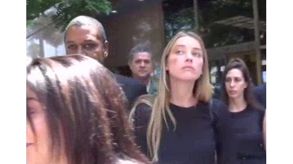 Amber Heard à la sortie du palais de justice de Los Angeles le 27 mai 2016.