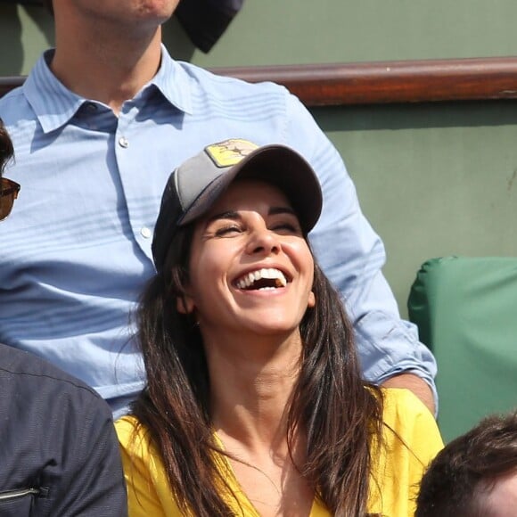 Reem Kherici et Raphaël Personnaz - People dans les tribunes lors du Tournoi de Roland-Garros (les Internationaux de France de tennis) à Paris, le 27 mai 2016. © Cyril Moreau/Bestimage