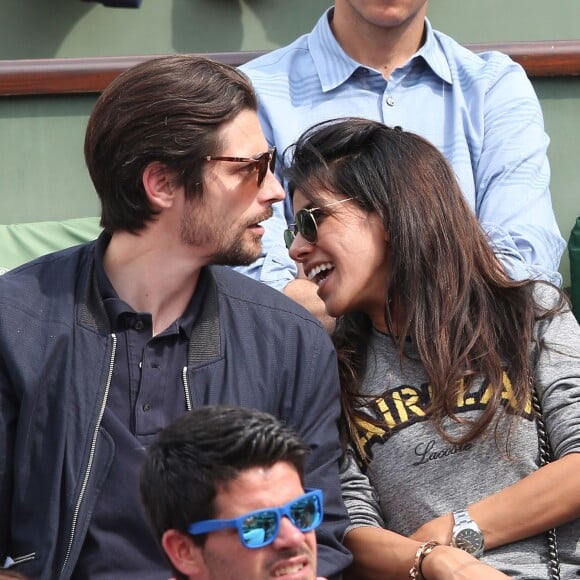 Reem Kherici et Raphaël Personnaz - People dans les tribunes lors du Tournoi de Roland-Garros (les Internationaux de France de tennis) à Paris, le 27 mai 2016. © Cyril Moreau/Bestimage