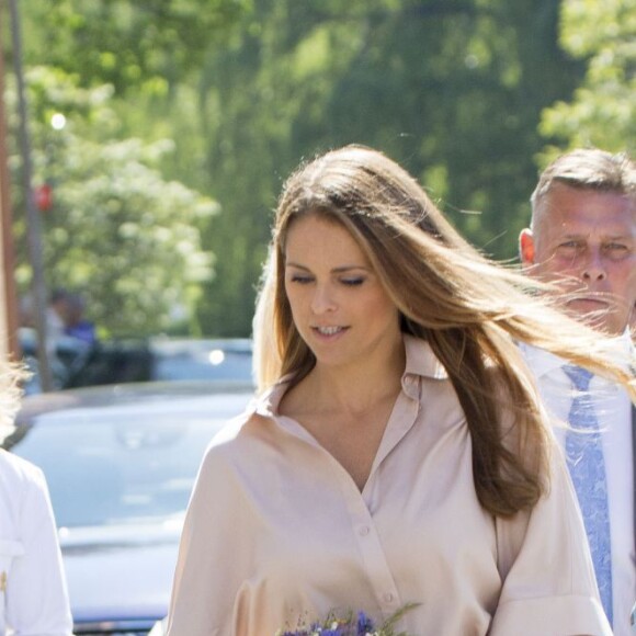 La princesse Madeleine de Suède avec son mari Christopher O'Neill et leur fille la princesse Leonore lors d'une visite dans le Gotland à Visby le 3 juin 2016.  Princess Madeleine with her husband Christopher O'Neill and daughter princess Leonore visiting Gotland, Sweden, June 3rd, 2016.03/06/2016 - Visby