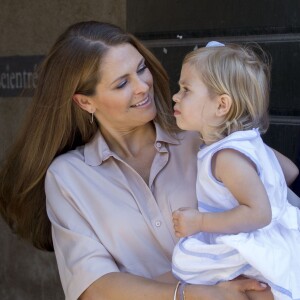 La princesse Madeleine de Suède avec son mari Christopher O'Neill et leur fille la princesse Leonore lors d'une visite dans le Gotland à Visby le 3 juin 2016.  Princess Madeleine with her husband Christopher O'Neill and daughter princess Leonore visiting Gotland, Sweden, June 3rd, 2016.03/06/2016 - Visby