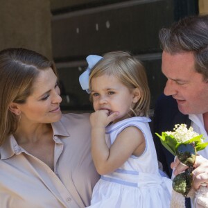 La princesse Madeleine de Suède avec son mari Christopher O'Neill et leur fille la princesse Leonore lors d'une visite dans le Gotland à Visby le 3 juin 2016.  Princess Madeleine with her husband Christopher O'Neill and daughter princess Leonore visiting Gotland, Sweden, June 3rd, 2016.03/06/2016 - Visby