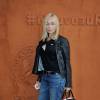 Emmanuelle Béart posant lors du tournoi de Roland-Garros le 3 juin 2016