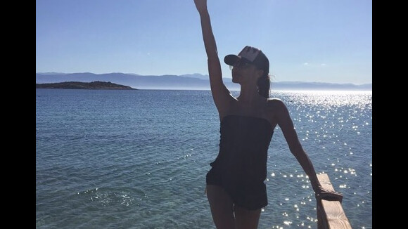Victoria Beckham : Avec David et leurs enfants en Grèce, elle prend du bon temps