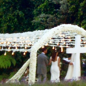 Exclusif - Prix Spécial - No Web - Cérémonie du mariage de Eva Longoria et José Baston au Mexique à Vallee de Bravo le 21 mai 2016. 200 invités étaient présents pendant la cérémonie qui s'est déroulée au coucher du soleil devant une grande croix blanche. 21/05/2016 - Vallee de Bravo