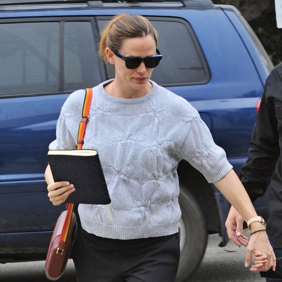Jennifer Garner emmène son fils Samuel (déguisé en Samurai) à l'église à Los Angeles, le 5 juin 2016