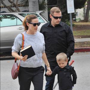 Jennifer Garner emmène son fils Samuel (déguisé en Samurai) à l'église à Los Angeles, le 5 juin 2016