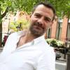 Exclusif - Jérôme Kerviel, accompagné de son avocat David Koubbi, du président de son association, et d'un ami, va se faire enlever son bracelet électronique au Service pénitentiaire d'insertion et de probation (SPIP) au 12 rue Charles Fourier, dans le 13ème arrondissement à Paris, le 26 juin 2015.