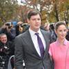 Benjamin Walker et Kaya Scodelario - Arrivées au défilé de mode "Chanel", collection prêt-à-porter printemps-été 2016, à Paris. Le 6 octobre 2015