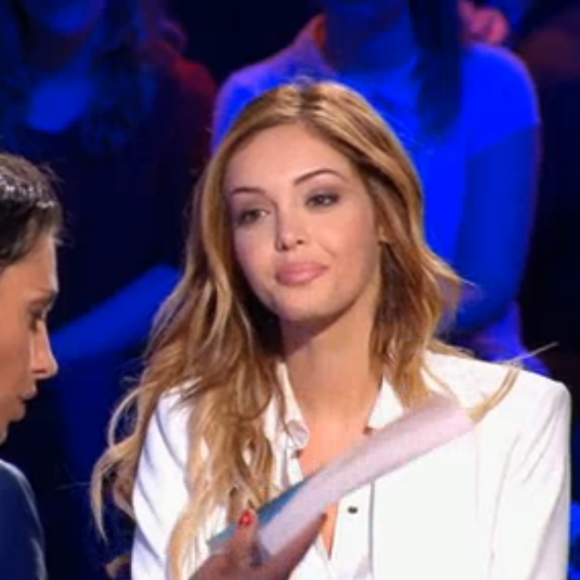 Nabilla dans "Action ou vérité" présentée par Alessandra Sublet sur TF1, le 10 juin 2016.