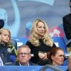 Helena Seger, femme de Zlatan Ibrahimovic, et leurs enfants Maximilian et Vincent ont assisté au match Suède - Irlande au Stade de France pendant l'Euro 2016 le 13 juin 2016. © Cyril Moreau / Bestimage