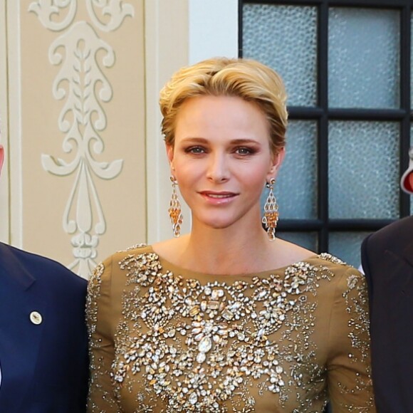 La princesse Charlene et le prince Albert de Monaco avec le prince Charles et la princesse Camilla de Bourbon des Deux-Siciles lors du cocktail organisé le 14 juin 2016 dans la cour du palais princier en marge du 56e Festival de Télévision de Monte-Carlo. © Pool Festival TV Monaco / BestImage