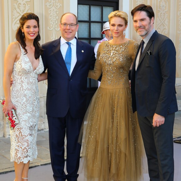 La princesse Charlene et le prince Albert de Monaco avec Alana de la Garza et Thomas Gibson lors du cocktail organisé le 14 juin 2016 dans la cour du palais princier en marge du 56e Festival de Télévision de Monte-Carlo. © Pool Festival TV Monaco / BestImage