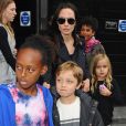 Angelina Jolie et ses enfants, Shiloh, Vivienne, Zahara et Knox sont allés voir la comédie musicale "Wicked" le 5 September 2015.