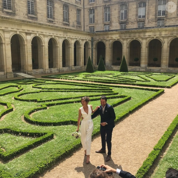 Malika Ménard au mariage de sa meilleure amie à Caen le 18 juin 2016.