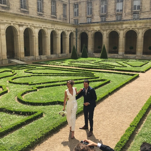 Malika Ménard au mariage de sa meilleure amie à Caen le 18 juin 2016.