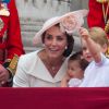 Kate Middleton, duchesse de Cambridge et ses enfants la princesse Charlotte, le prince George - La famille royale d'Angleterre au balcon du palais de Buckingham lors de la parade "Trooping The Colour" à l'occasion du 90ème anniversaire de la reine. Le 11 juin 2016