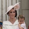 Kate Middleton, duchesse de Cambridge, la princesse Charlotte - La famille royale d'Angleterre au balcon du palais de Buckingham lors de la parade "Trooping The Colour" à l'occasion du 90ème anniversaire de la reine. Le 11 juin 2016 11