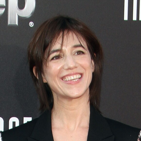 Charlotte Gainsbourg - Avant-première du film "Independence Day - Resurgence" au théâtre TCL Chinese à Hollywood, Californie, le 20 juin 2016.