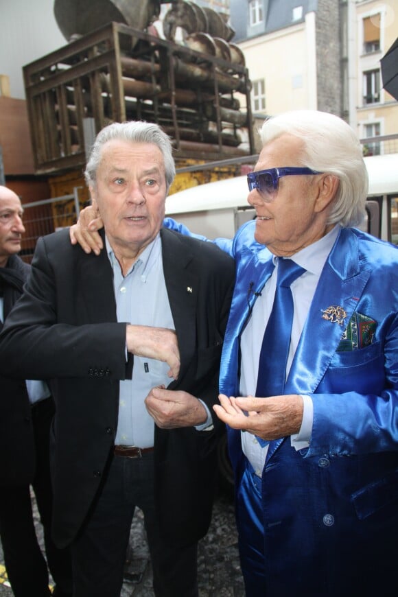 Alain Delon et Michou - Michou fête ses 85 ans et les 60 ans de son établissement, le 20 juin 2016 à Paris © Baldini/Bestimage