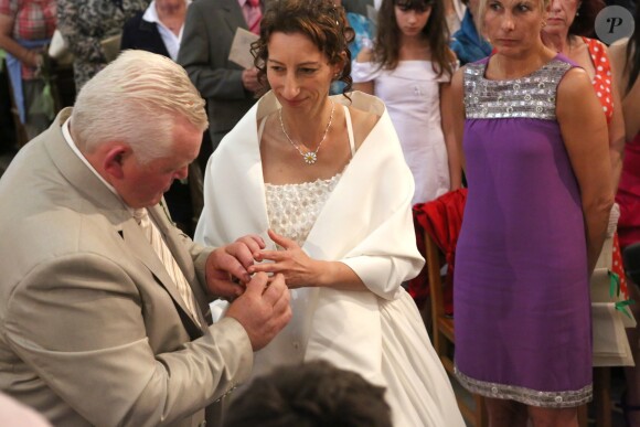 Exclusif - Mariage religieux de Thierry Olive et Annie de "L'amour est dans le pré". Eglise de Gavray. Le 14 septembre 2012.