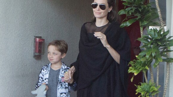 Angelina Jolie et Brad Pitt : Cache-cache à l'aéroport de Los Angeles