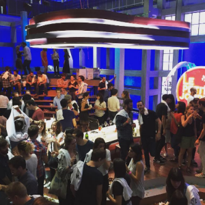 Coulisses de la fête qui a eu lieu sur le plateau du "Petit Journal" de Canal+. Juin 2016.
