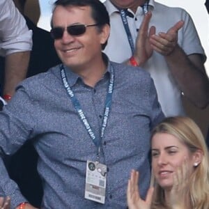 Jean-Luc Reichmann et sa femme Nathalie lors du match des 8ème de finale de l'UEFA Euro 2016 France-Irlande au Stade des Lumières à Lyon, France le 26 juin 2016. © Cyril Moreau/Bestimage